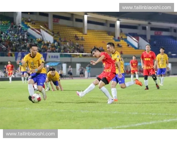 省级高中足球联赛全面开赛各地强队激烈角逐青春绿茵燃动赛场